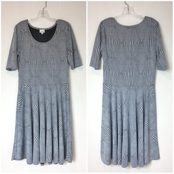 LuLaRoe Dresses & Skirts - Lularoe nicole dress grey diamond XL